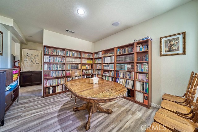 MLS #SR25241936 image #5