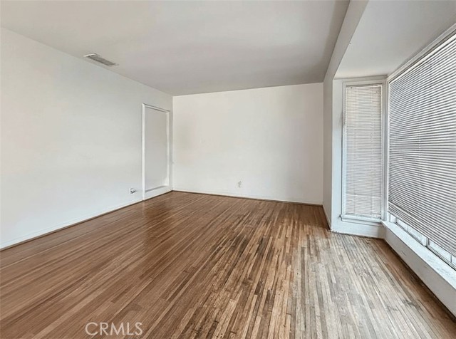 MLS #SR25242455 image #9