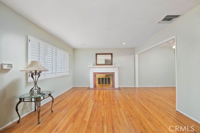 MLS #SR25242955 image #4