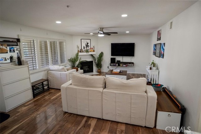 MLS #SR25243108 image #6