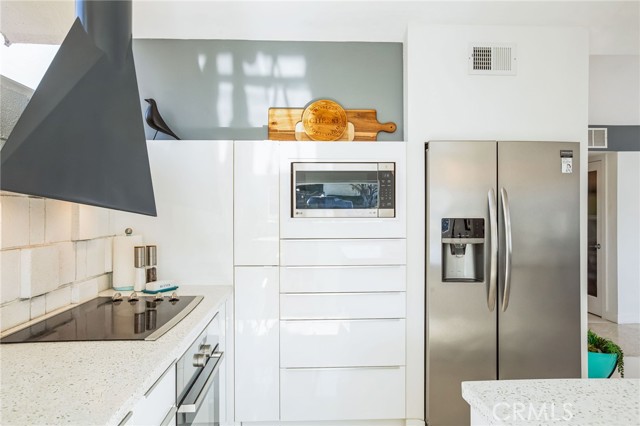 MLS #SR25243112 image #10