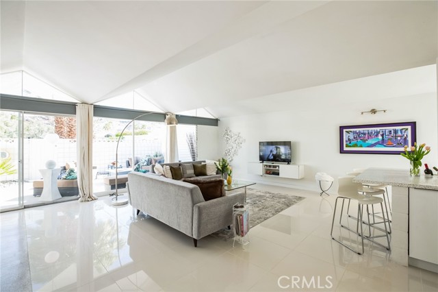 MLS #SR25243112 image #2