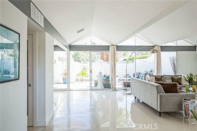 MLS #SR25243112 image #5