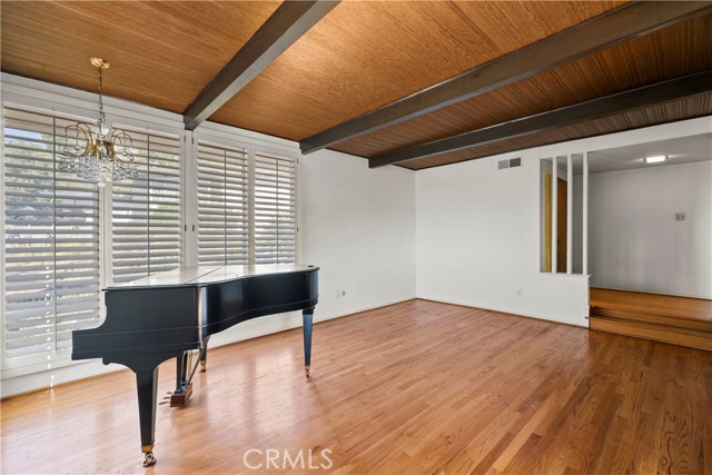 MLS #SR25243502 image #3