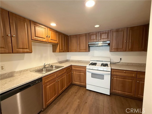 MLS #SR25243554 image #5