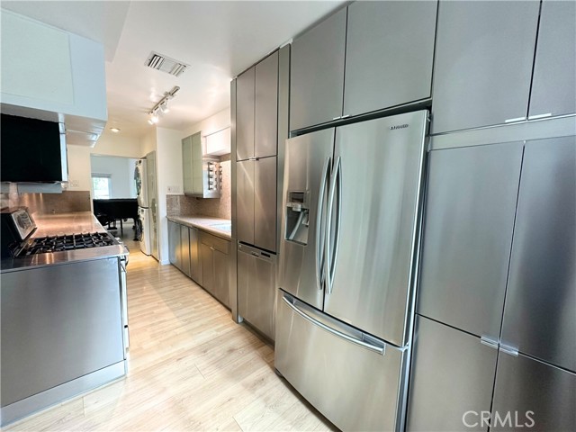 MLS #SR25243594 image #12