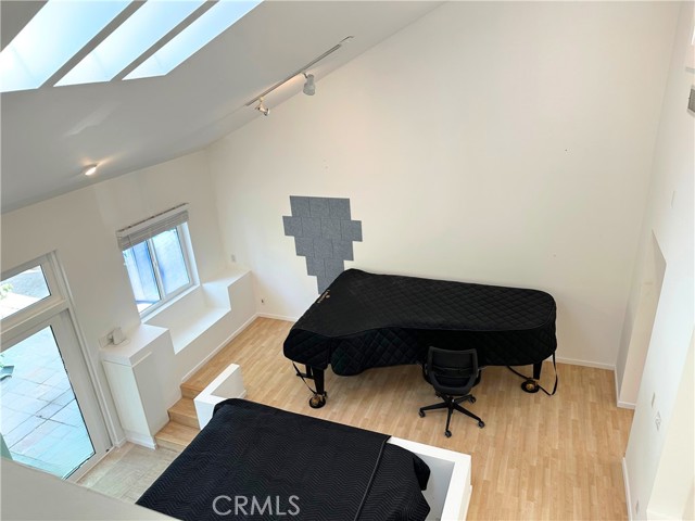 MLS #SR25243594 image #9