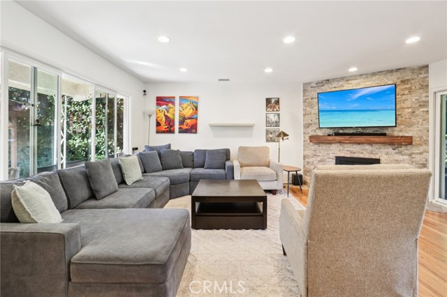 MLS #SR25244160 image #10