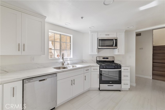 MLS #SR25244592 image #6