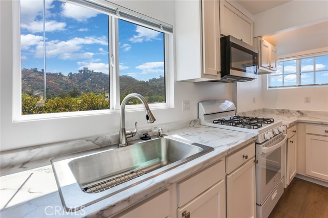 MLS #SR25244710 image #2