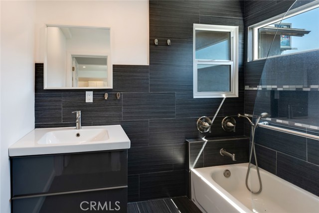 MLS #SR25244710 image #8