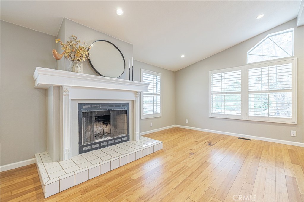 MLS #SR25244988 image #9