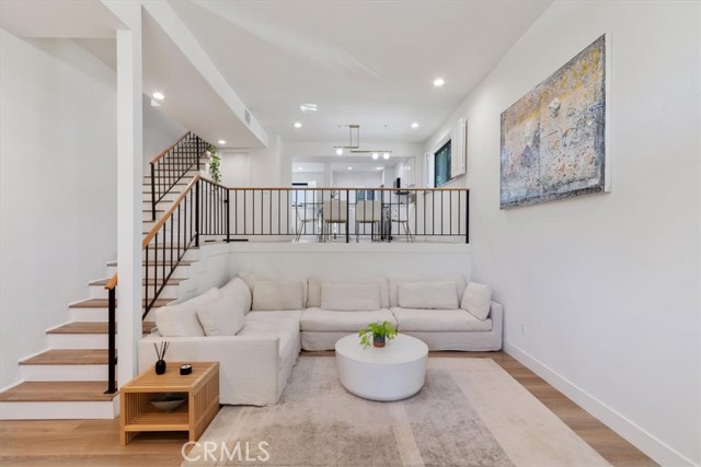 MLS #SR25245303 image #3