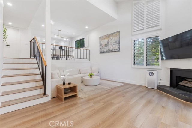 MLS #SR25245303 image #4