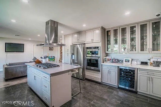 MLS #SR25245366 image #2