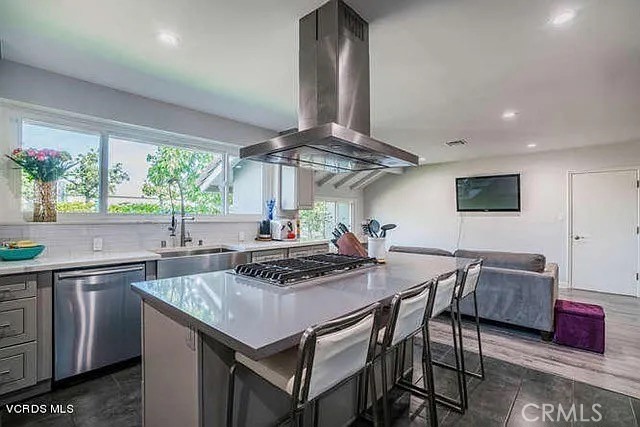 MLS #SR25245366 image #6