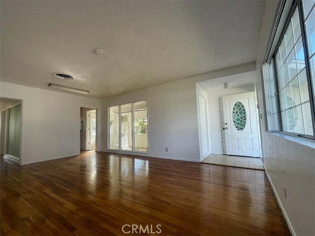 MLS #SR25245411 image #2