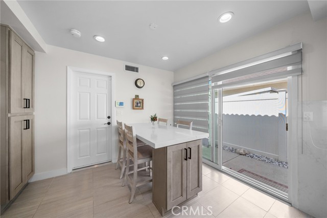MLS #SR25245477 image #7