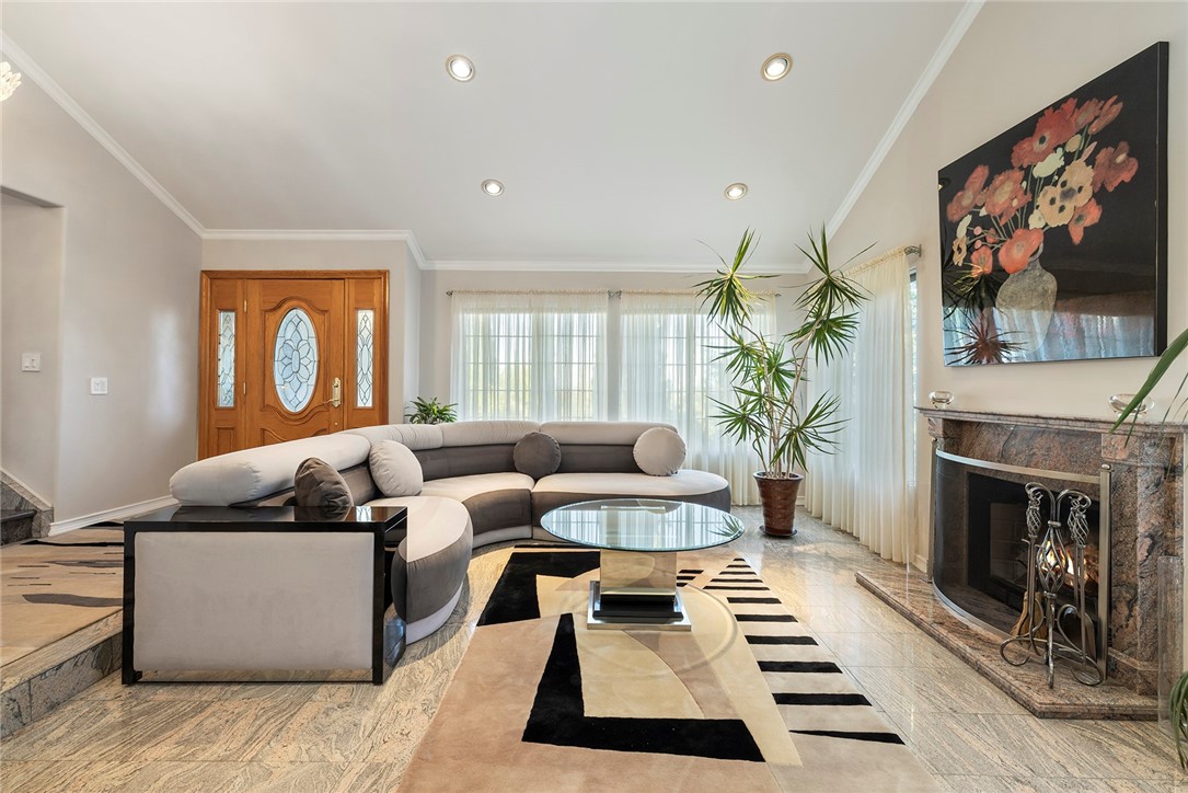 MLS #SR25245532 image #3