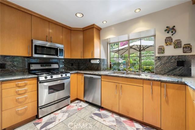 MLS #SR25245532 image #7