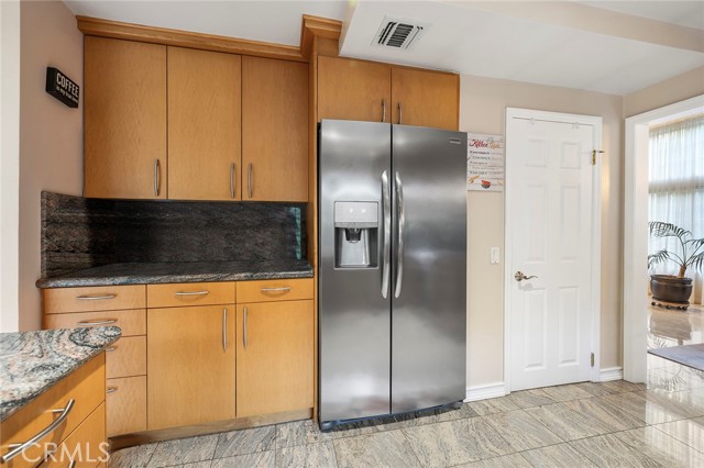 MLS #SR25245532 image #9