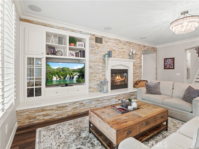 MLS #SR25245948 image #7