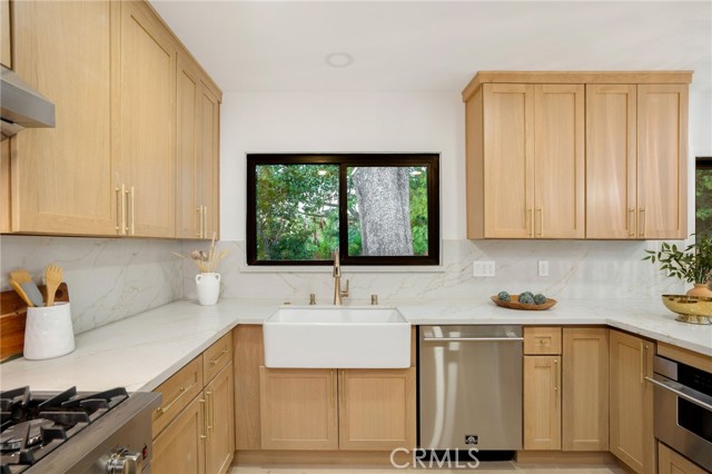 MLS #SR25246032 image #8