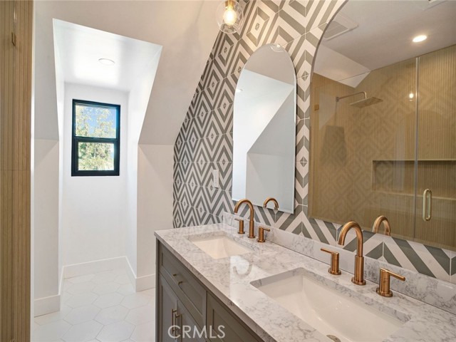 MLS #SR25246045 image #10