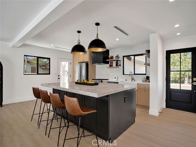 MLS #SR25246045 image #4