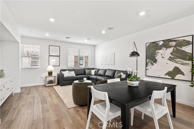 MLS #SR25246074 image #4