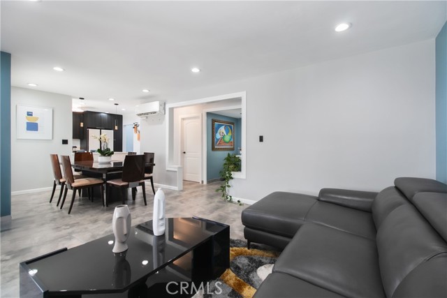 MLS #SR25246087 image #7