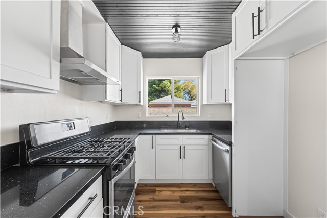 MLS #SR25246101 image #3