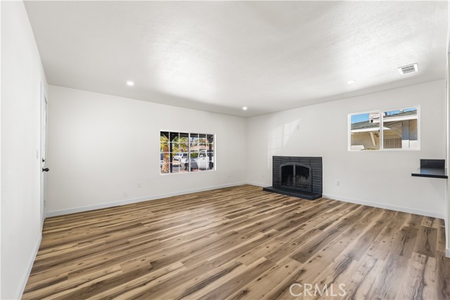 MLS #SR25246101 image #4