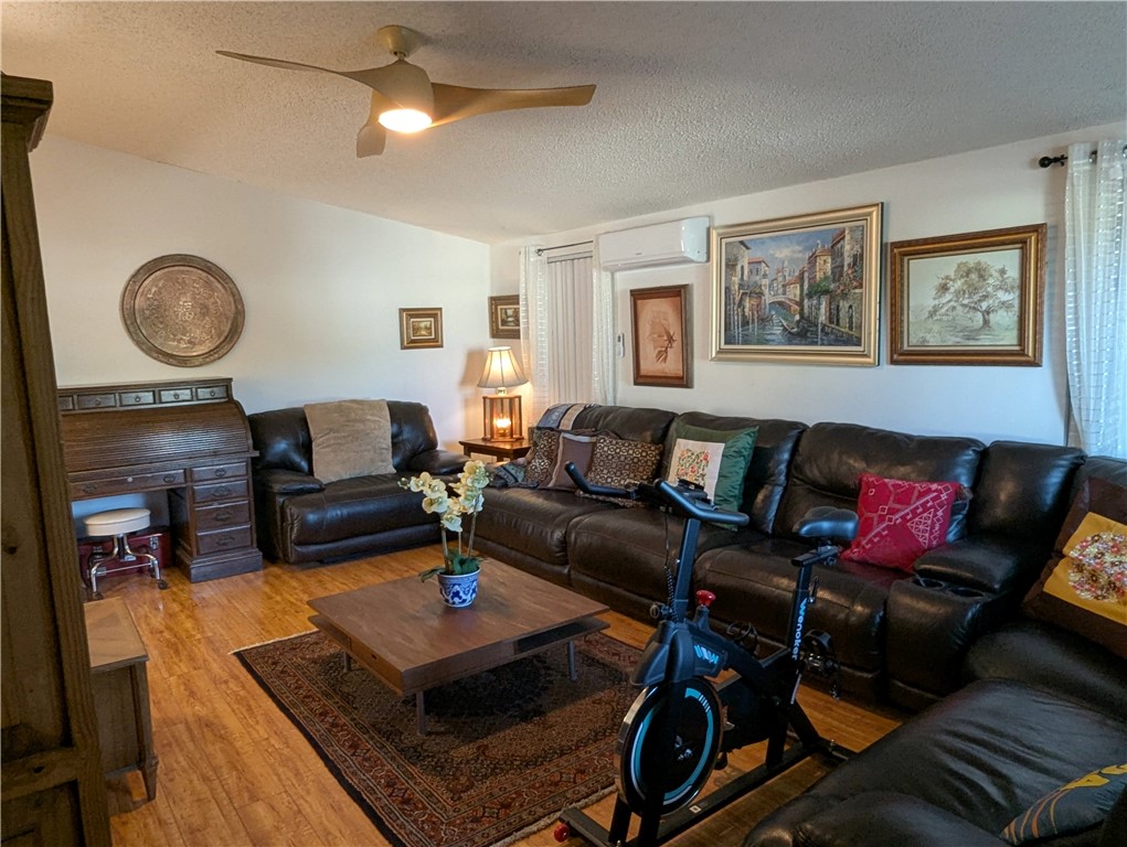 MLS #SR25246296 image #6