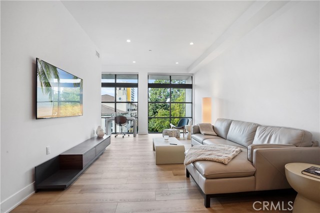 MLS #SR25246383 image #17