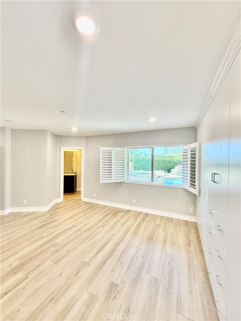 MLS #SR25246441 image #5