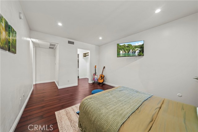 MLS #SR25246449 image #13