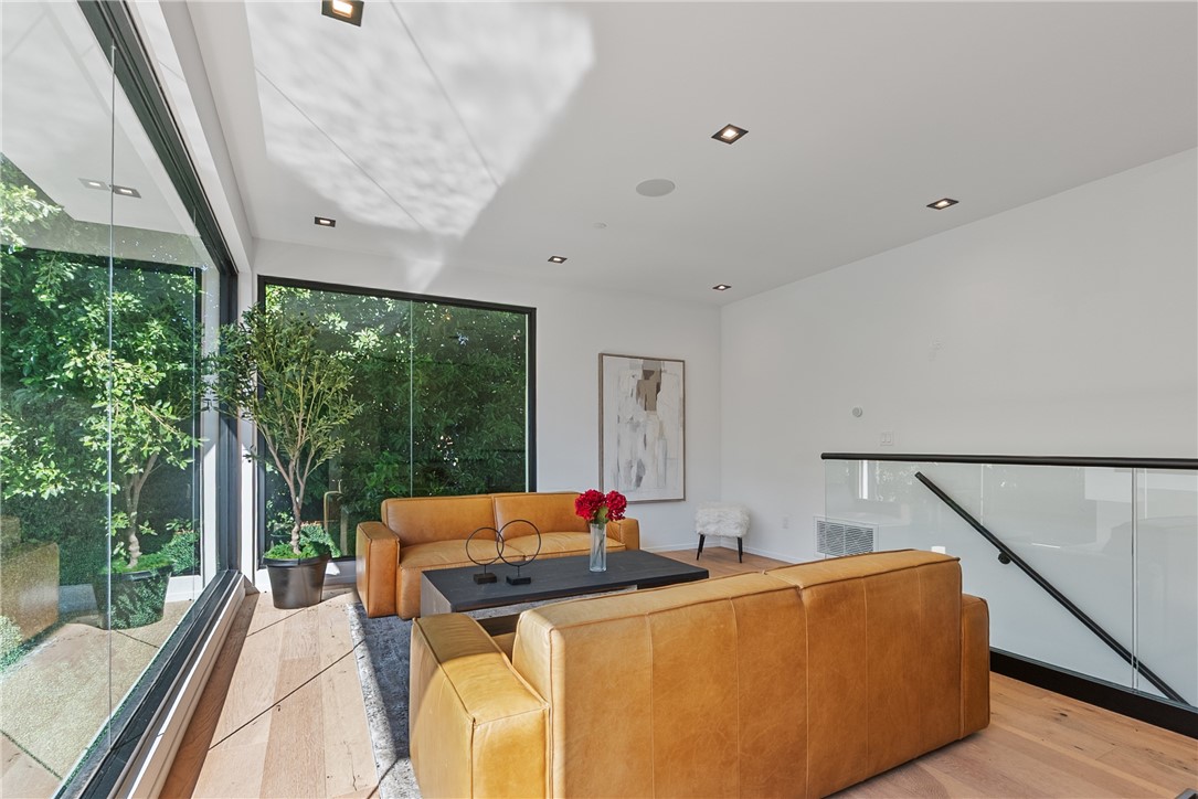 MLS #SR25246492 img 32