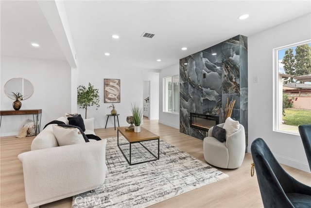 MLS #SR25246602 image #5