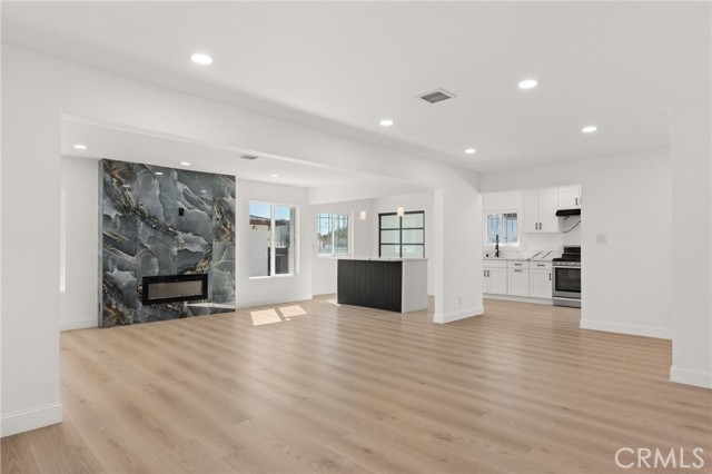 MLS #SR25246602 image #8