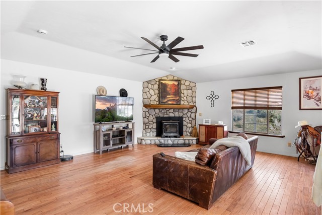 MLS #SR25246633 image #5