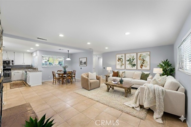 MLS #SR25246661 image #2