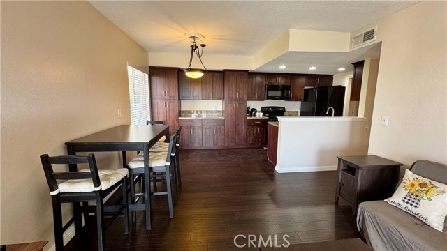 MLS #SR25247030 image #1