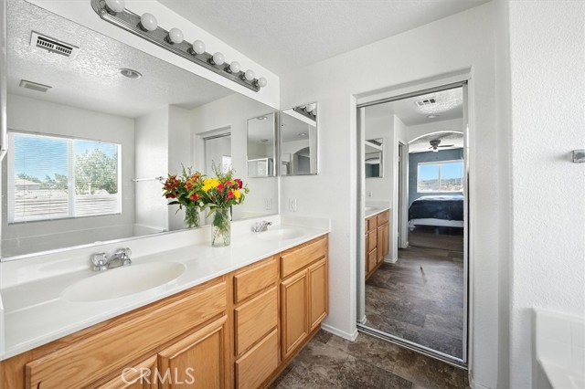 MLS #SR25247298 image #13