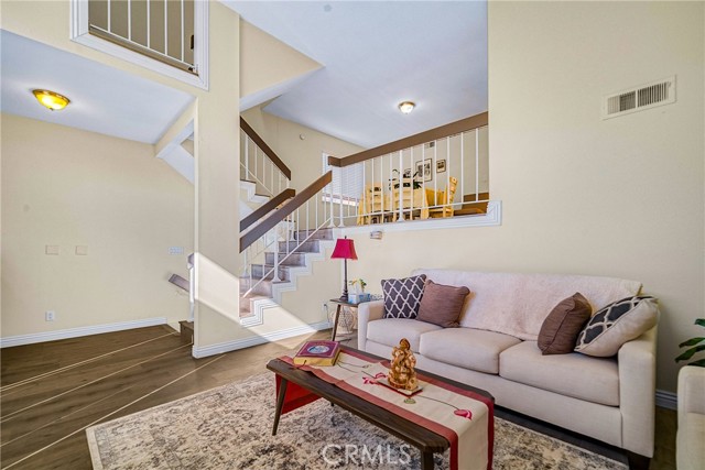 MLS #SR25247747 image #4