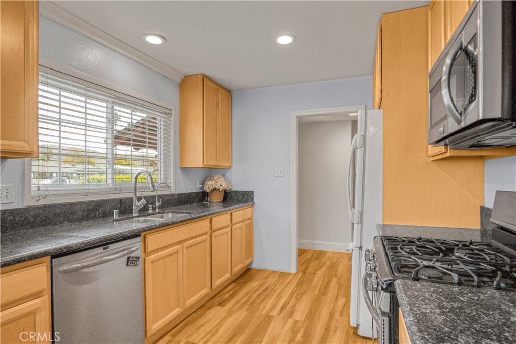 MLS #SR25247806 image #8