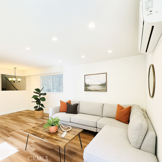 MLS #SR25248054 image #1