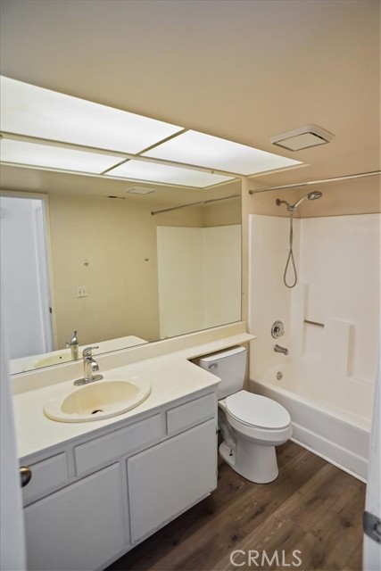 MLS #SR25248129 image #8