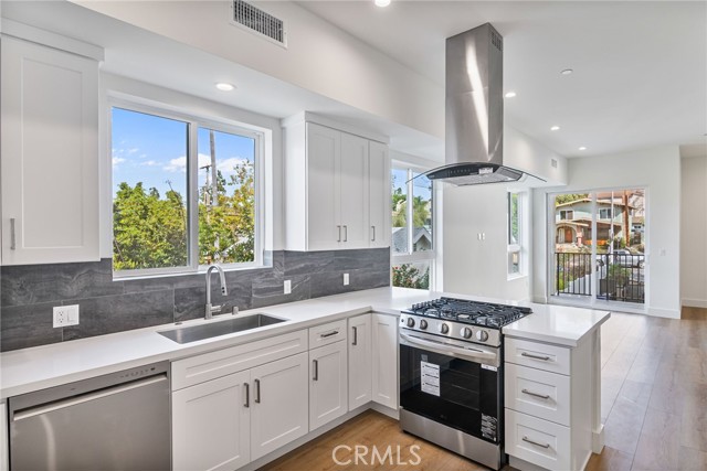 MLS #SR25248186 image #5