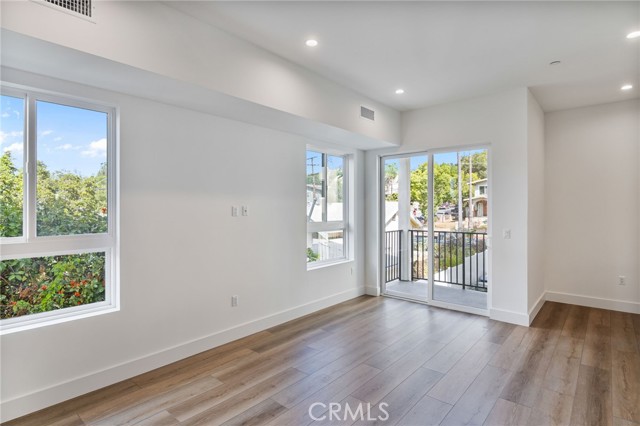 MLS #SR25248186 image #9